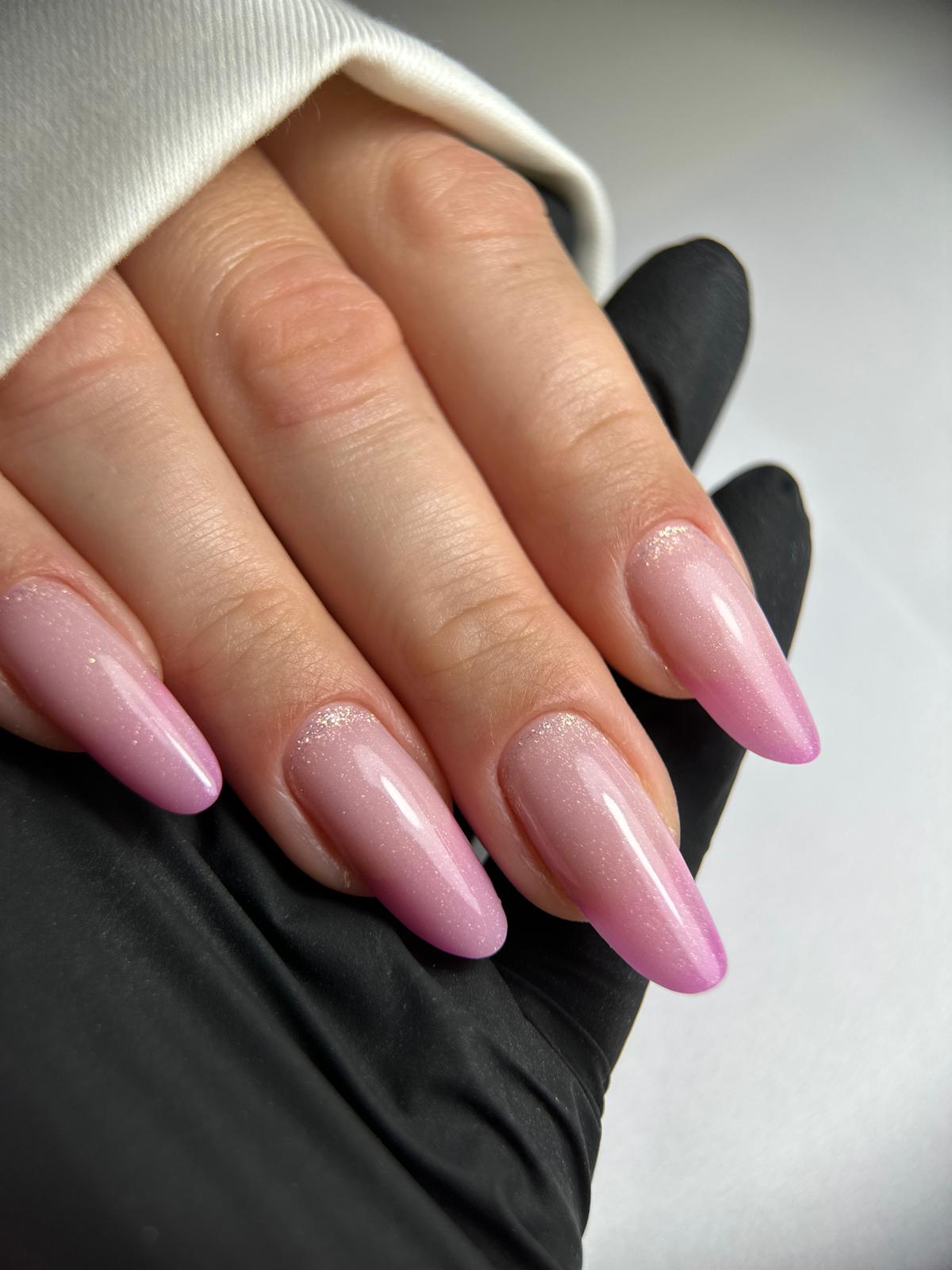 Hello. beauty club — manicure — róż z połyskiem, migdał, Kraków Prokocim